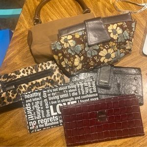 Miche Original interchangeable base purse w/5 various shells floral to leopard